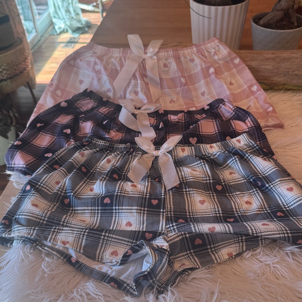 Plaid and Heart Patterned Women's Shorts Set (3 pairs- nwot)